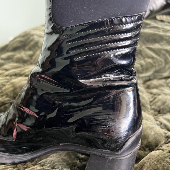 Aquatalia weatherproof patent boots size 7 1/2. Made in Italy. - Picture 8 of 9